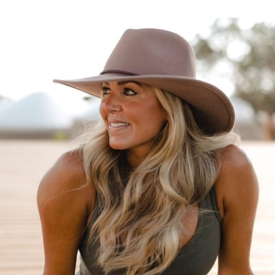 Lauren Pronger headshot