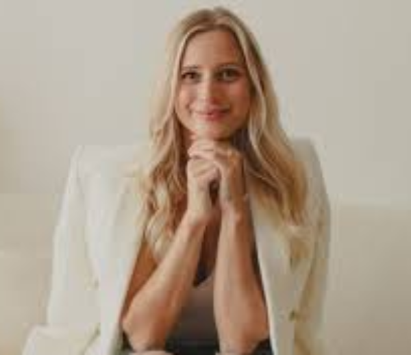 Casey Capuano headshot