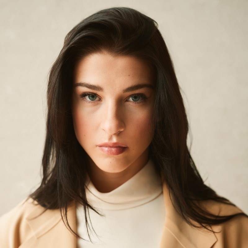 Phoebe Gates headshot